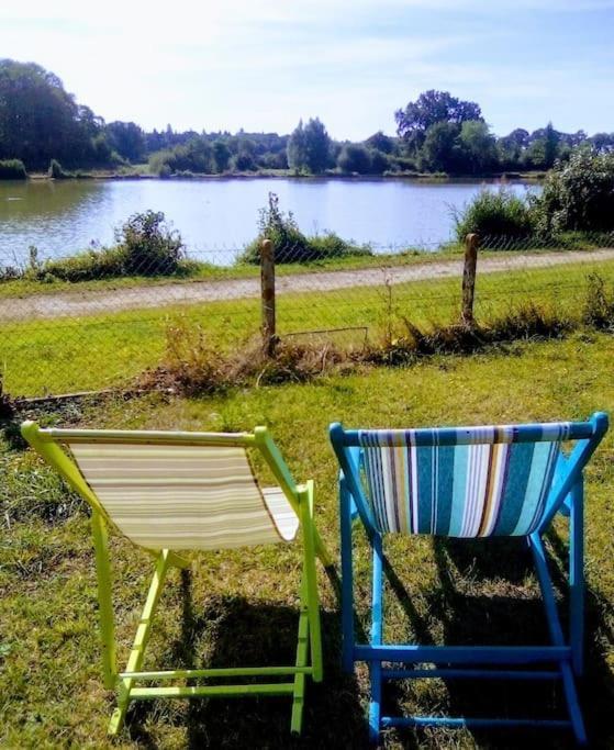 Holiday home Chaleureux Face A L'etang *